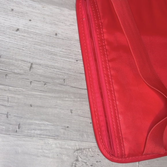 THIRTY-ONE Pink & White Tri-Fold Notebook Tablet iPad Case - Picture 4 of 6